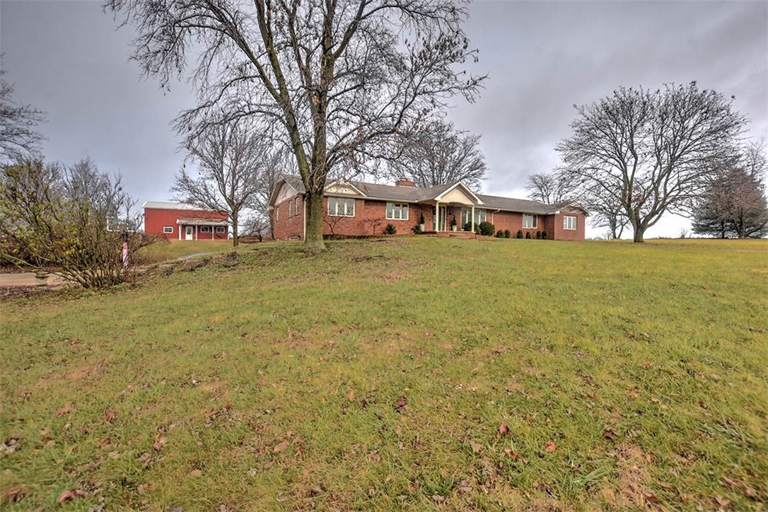 2112 E Elwin Road Property Photo 8