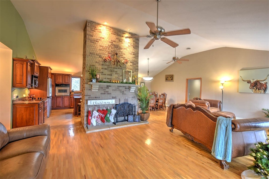 2112 E Elwin Road Property Photo 11