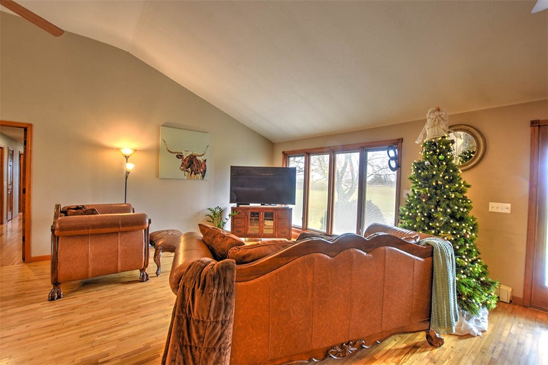 2112 E Elwin Road Property Photo 13