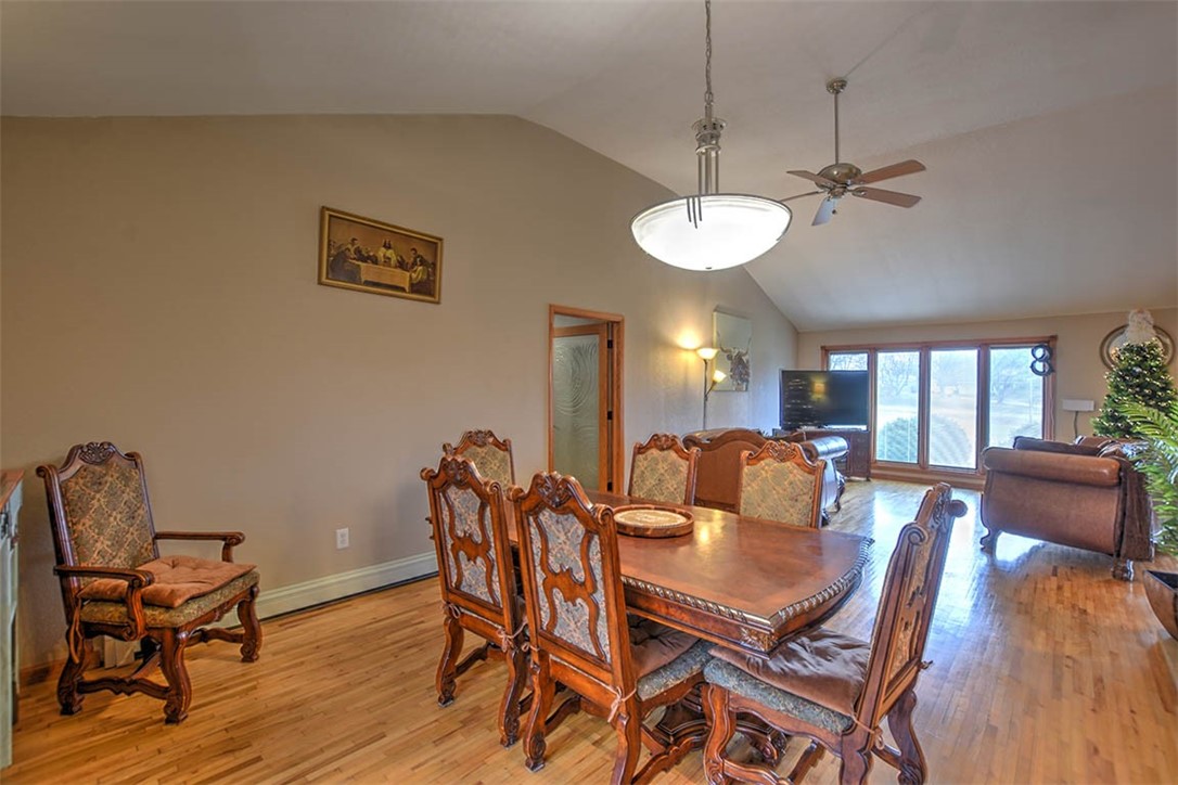 2112 E Elwin Road Property Photo 18