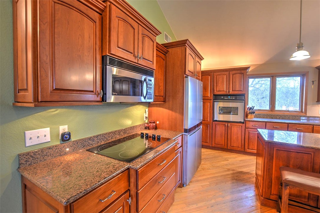 2112 E Elwin Road Property Photo 23