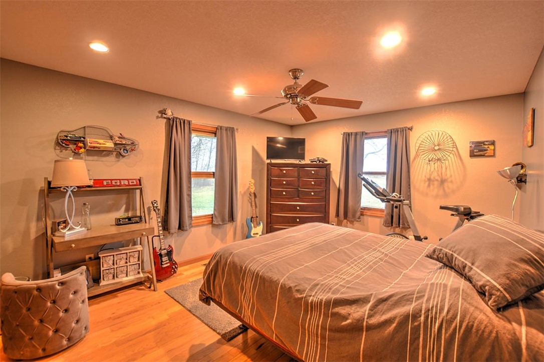 2112 E Elwin Road Property Photo 26