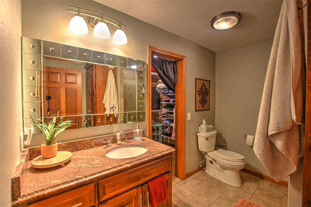 2112 E Elwin Road Property Photo 30