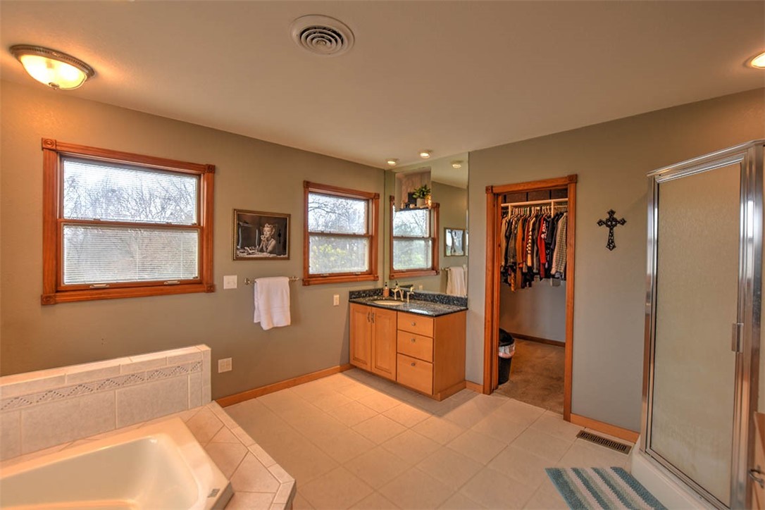 2112 E Elwin Road Property Photo 32
