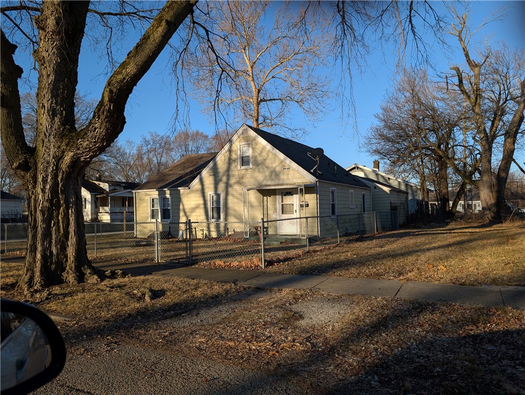 504 W King Street Property Photo 2