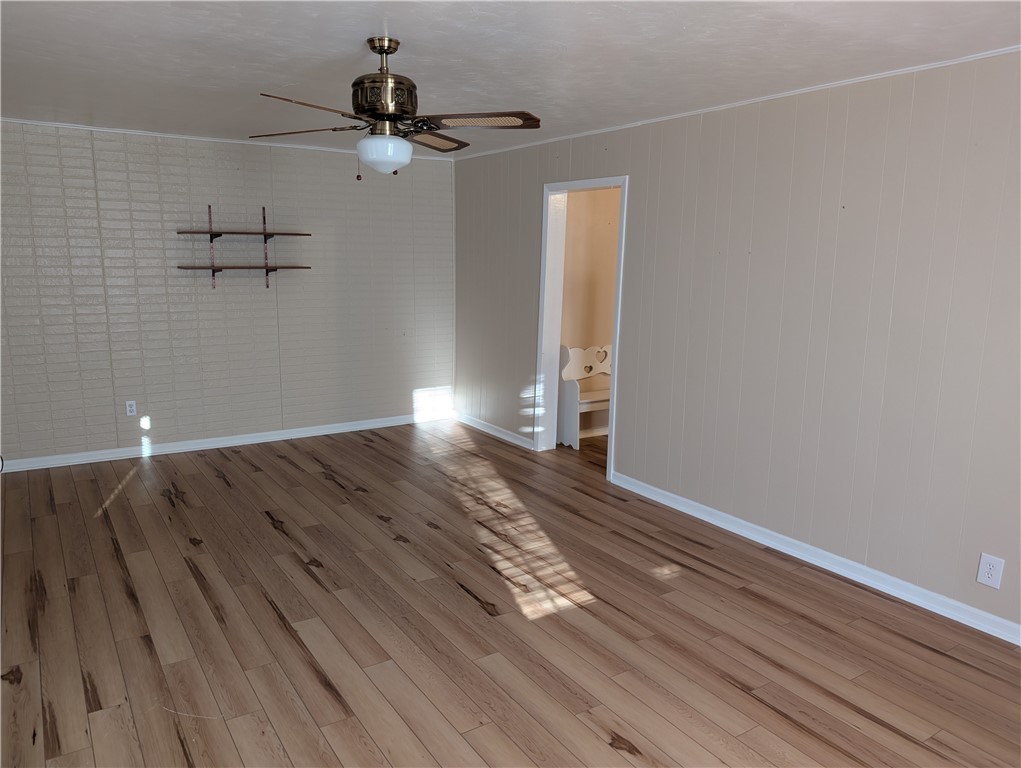 504 W King Street Property Photo 9