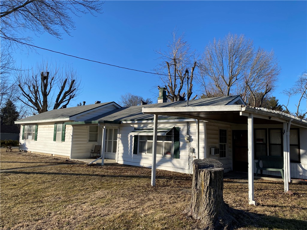 224 E 9th Street Property Photo 4