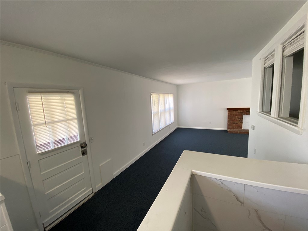 224 E 9th Street Property Photo 8