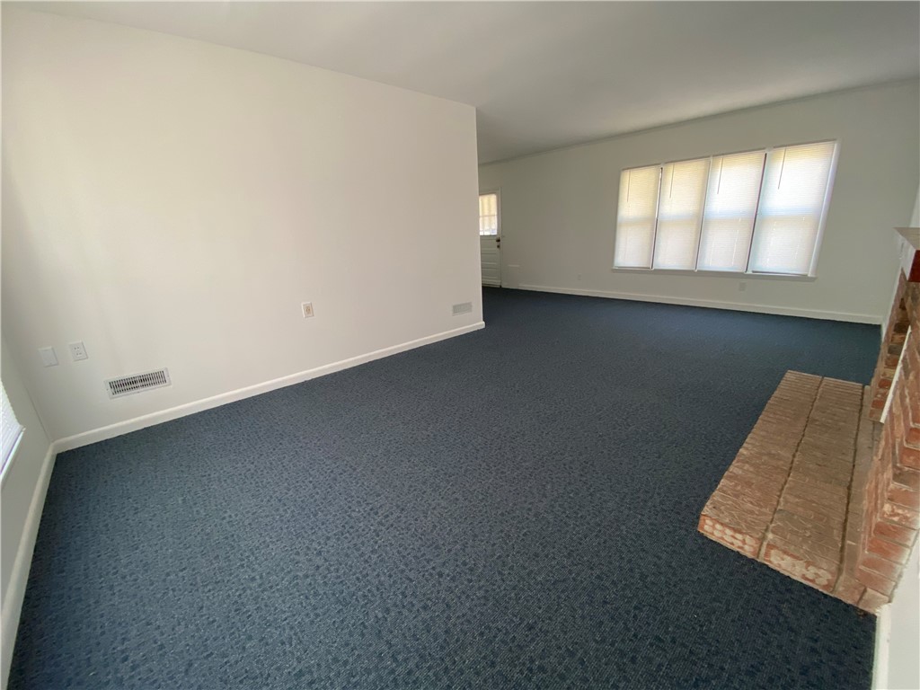 224 E 9th Street Property Photo 26