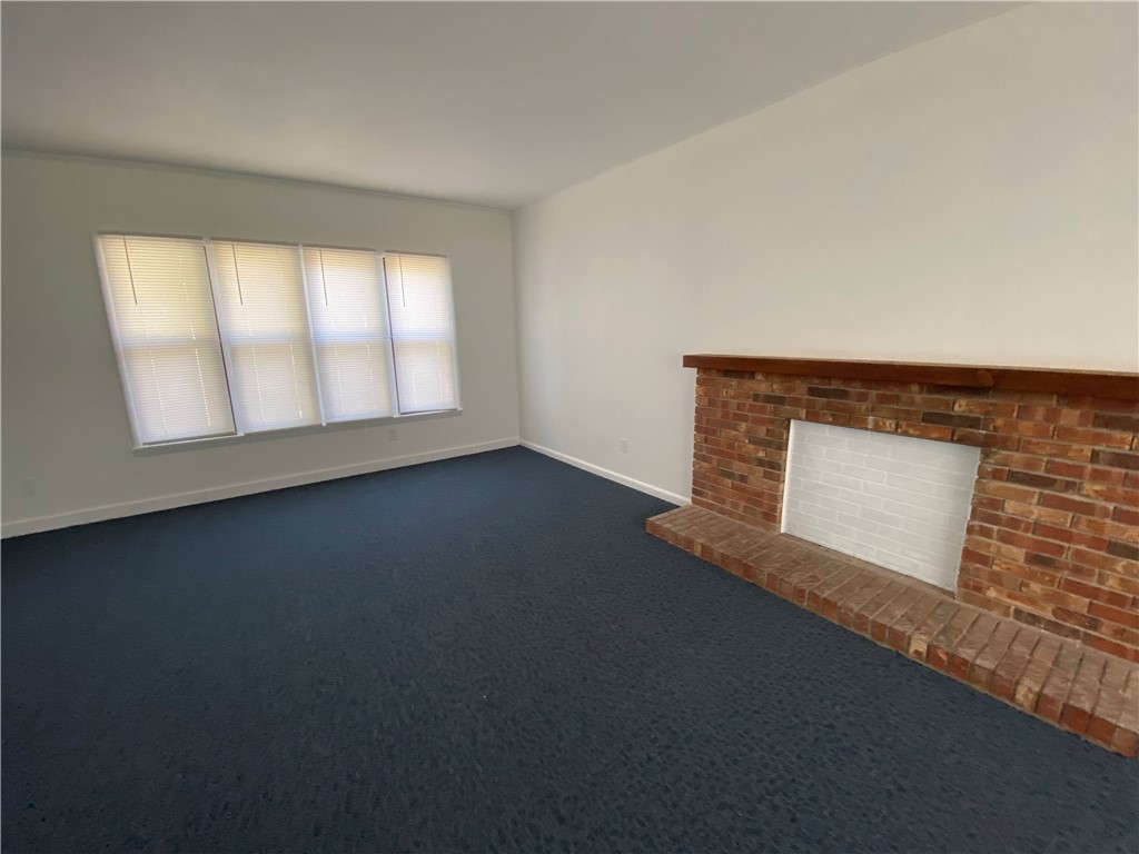 224 E 9th Street Property Photo 27