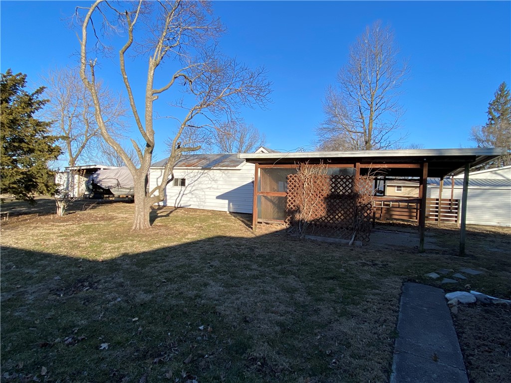 224 E 9th Street Property Photo 39