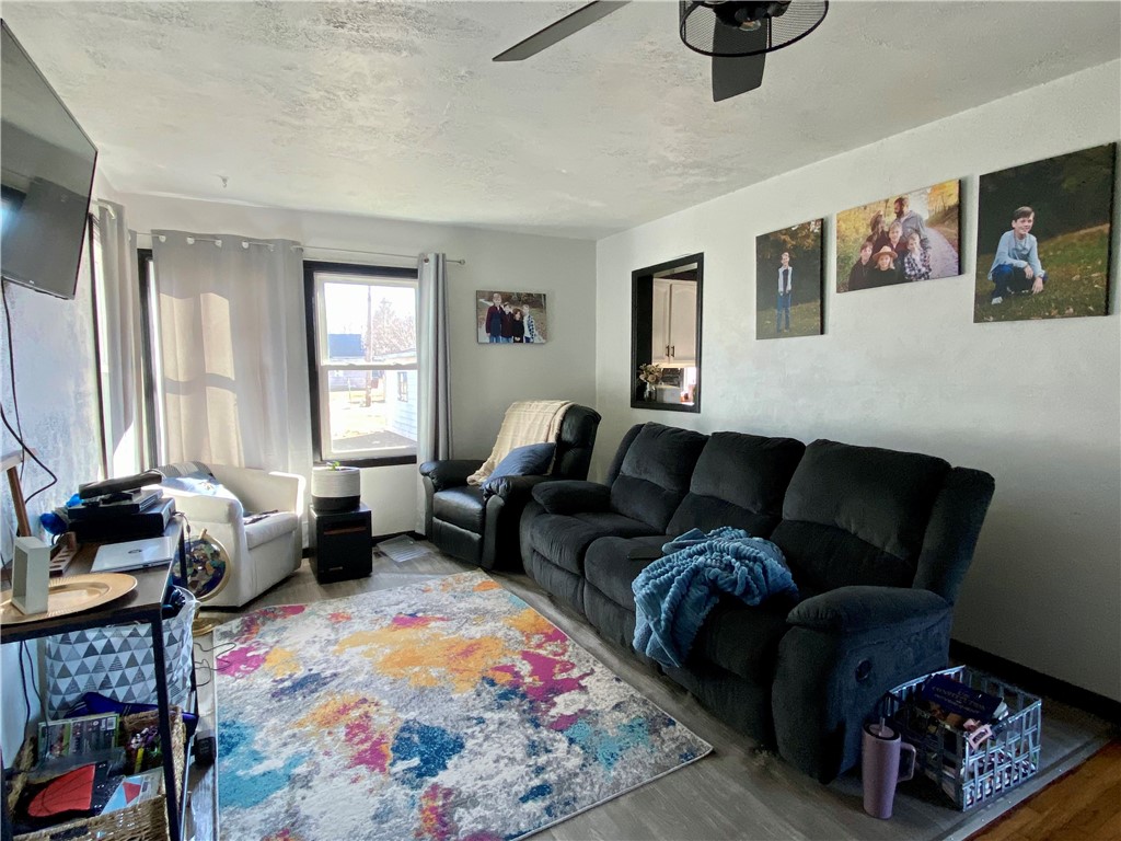 605 E Jefferson Avenue Property Photo 2