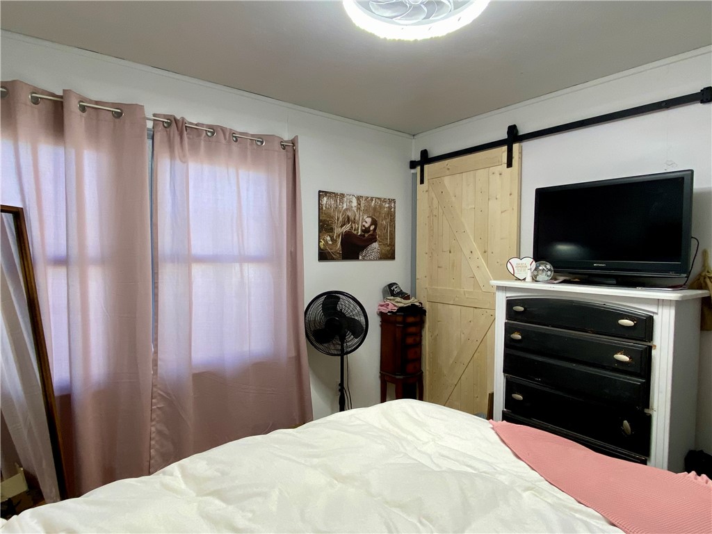 605 E Jefferson Avenue Property Photo 7