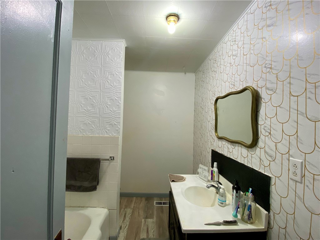 605 E Jefferson Avenue Property Photo 10
