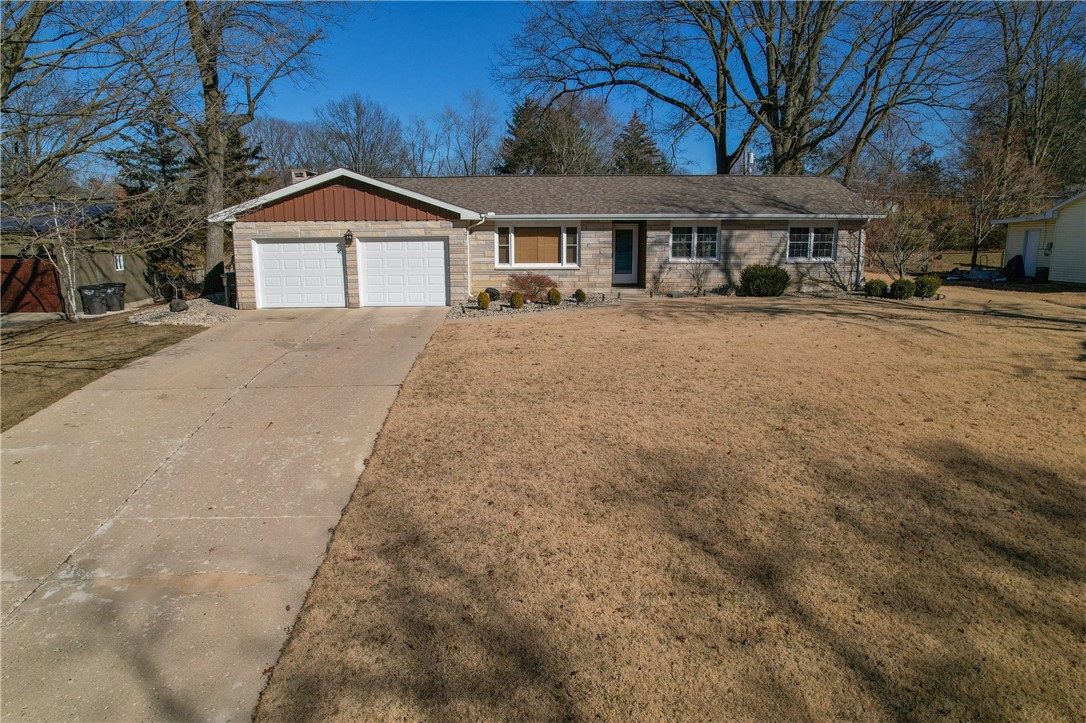 1423 Woodridge Drive Property Photo