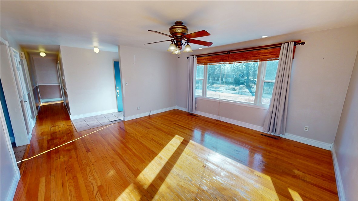 1423 Woodridge Drive Property Photo 17