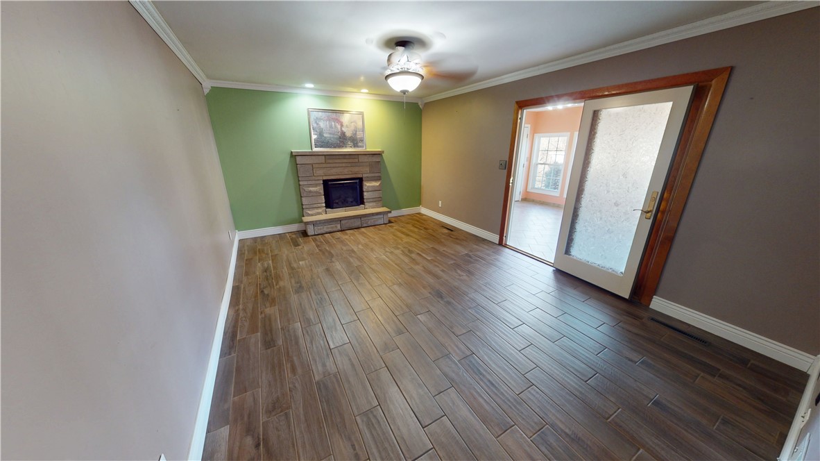 1423 Woodridge Drive Property Photo 25