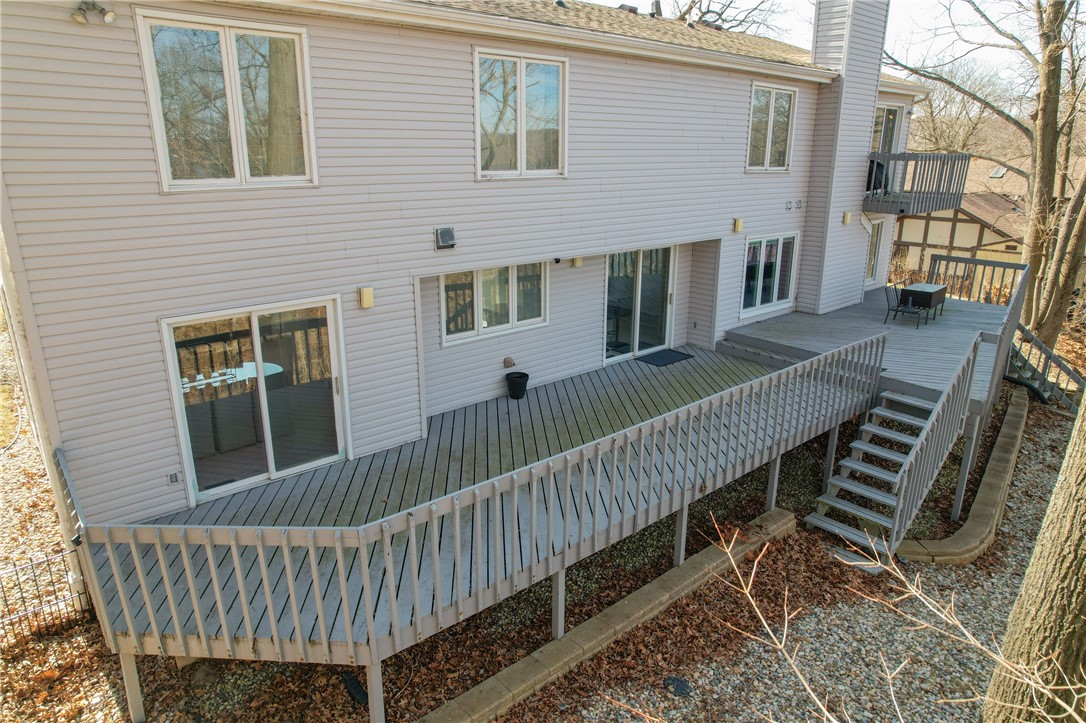 1203 Lakeridge Court Property Photo 6