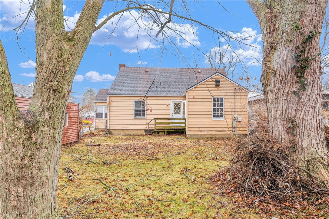 1056 W King Street Property Photo 1