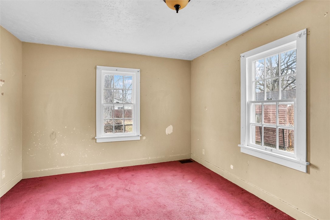 1056 W King Street Property Photo 23