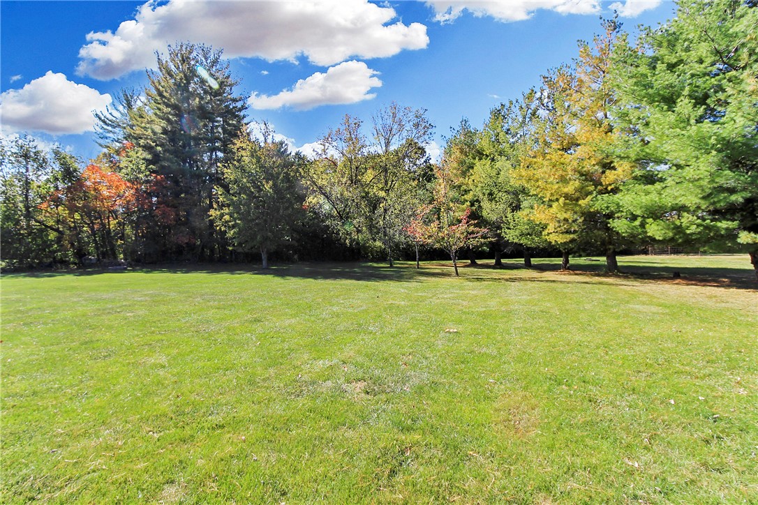 23 Stonegate Drive Property Photo 4