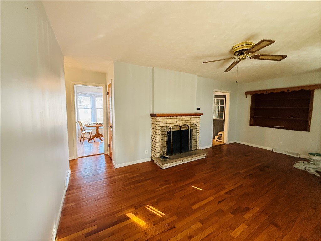1740 N Dennis Avenue Property Photo 6