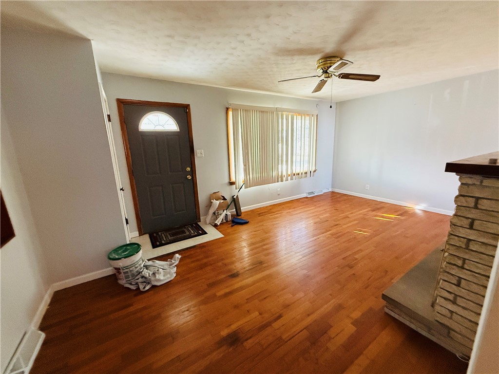1740 N Dennis Avenue Property Photo 7