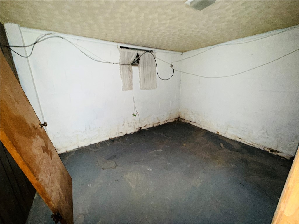 1740 N Dennis Avenue Property Photo 22