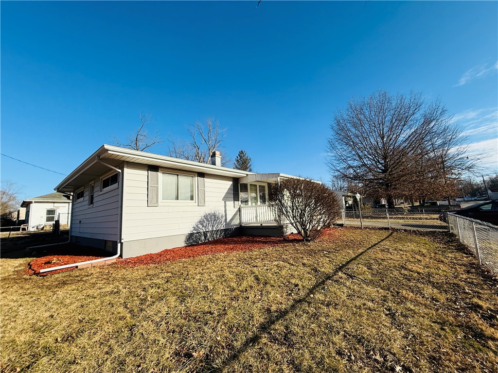 1740 N Dennis Avenue Property Photo 29