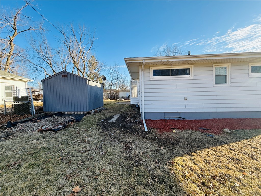 1740 N Dennis Avenue Property Photo 30