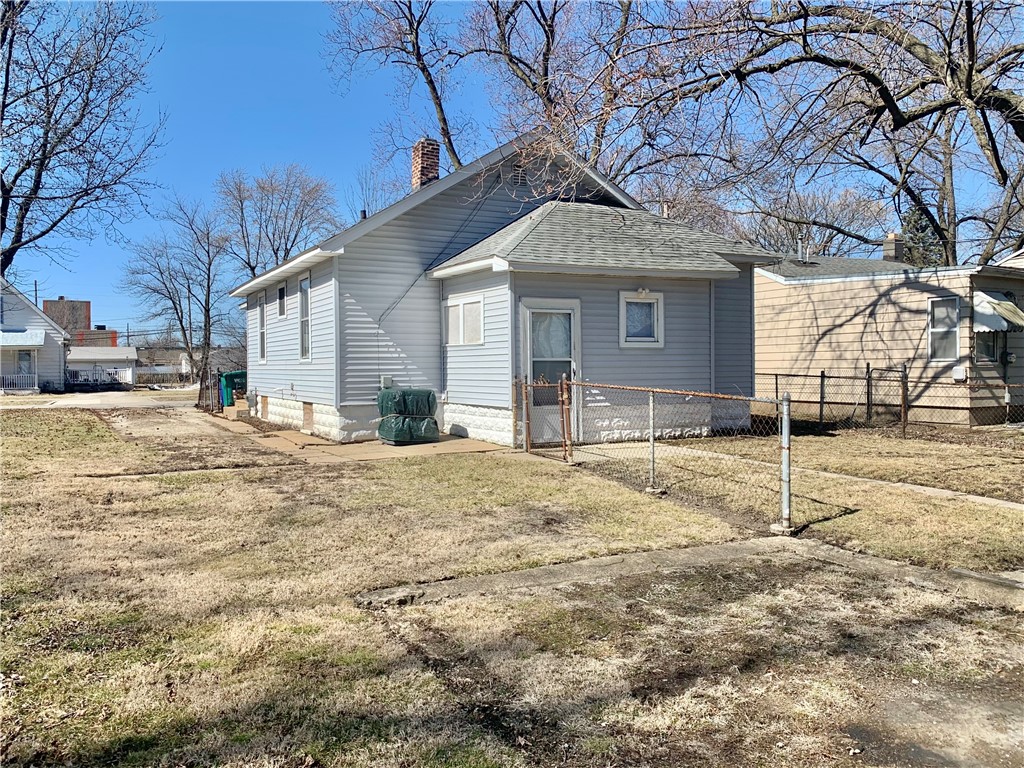2078 N Charles Street Property Photo 3