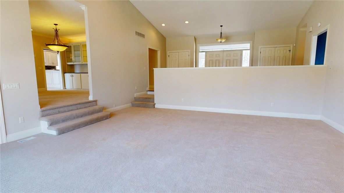 35 Lake Point Court Property Photo 8