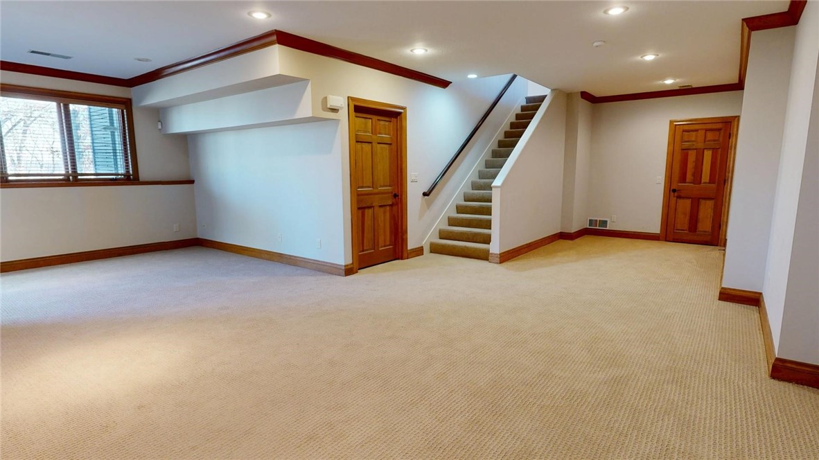 35 Lake Point Court Property Photo 33