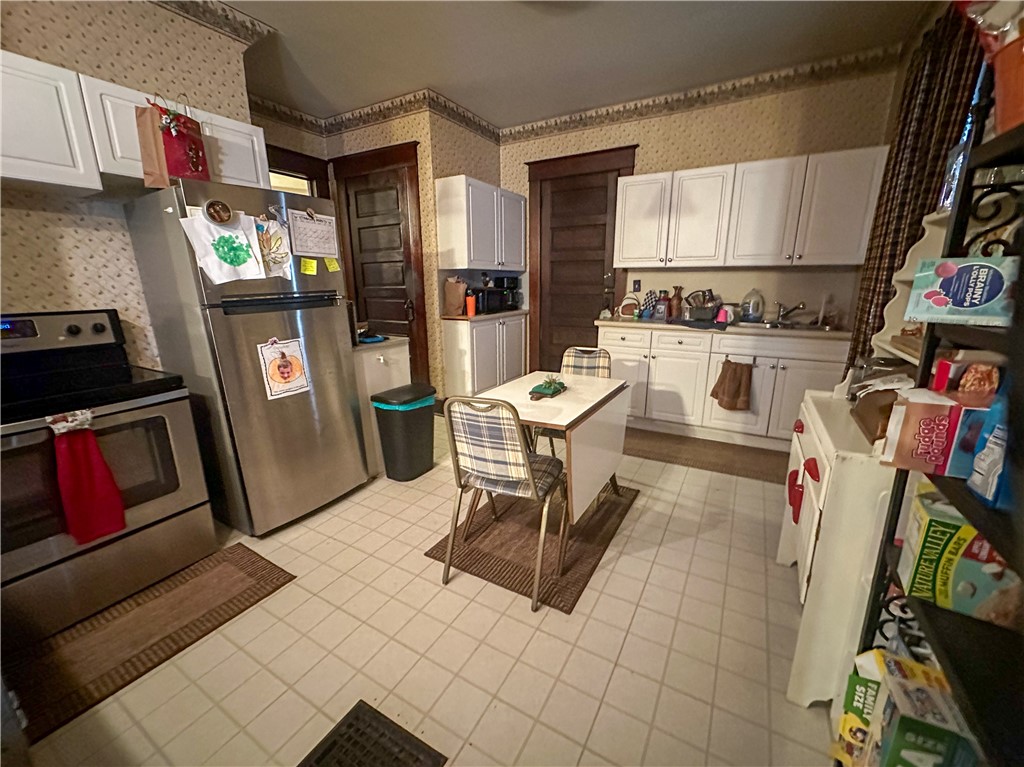 711 Vance Street Property Photo 2