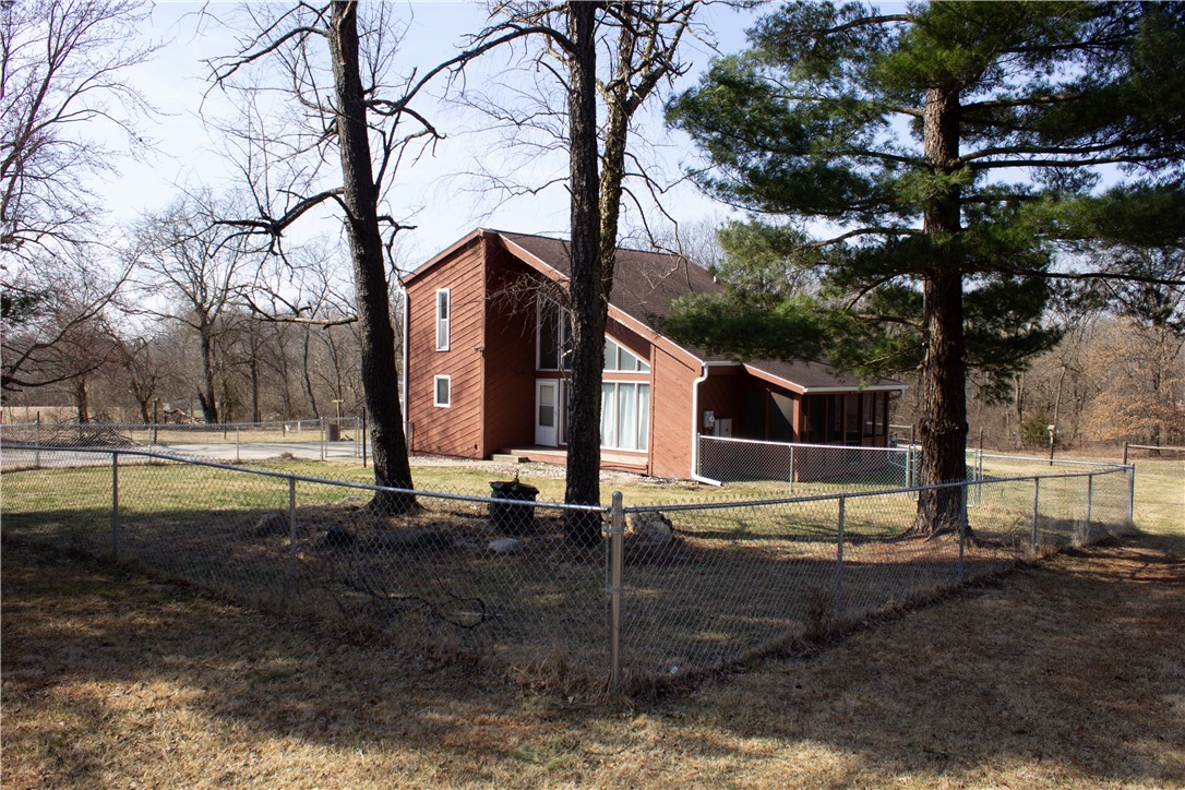 10093 Cabin Road Property Photo 3