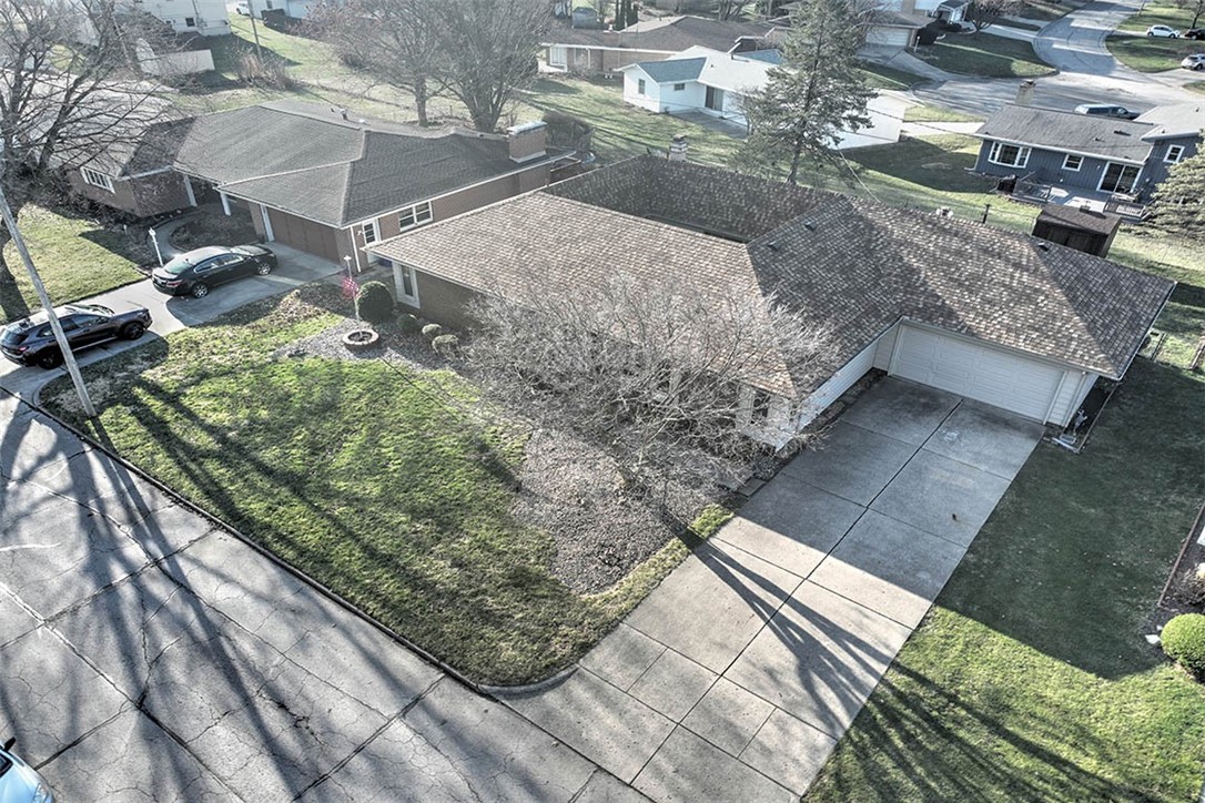 645 Crestline Drive Property Photo 4
