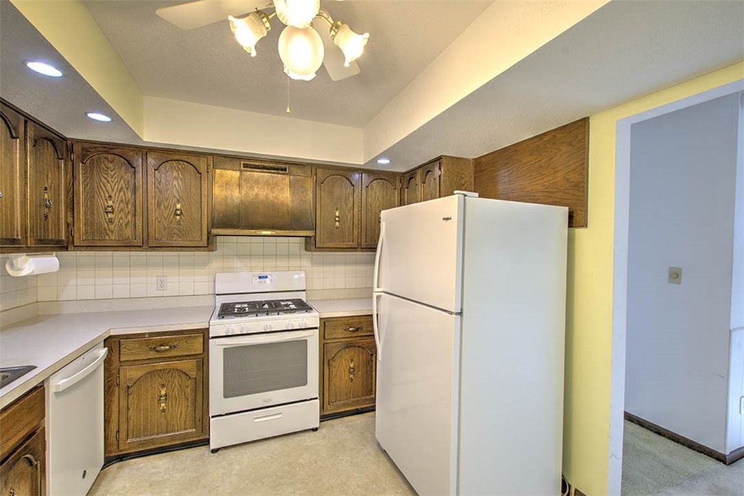 645 Crestline Drive Property Photo 13