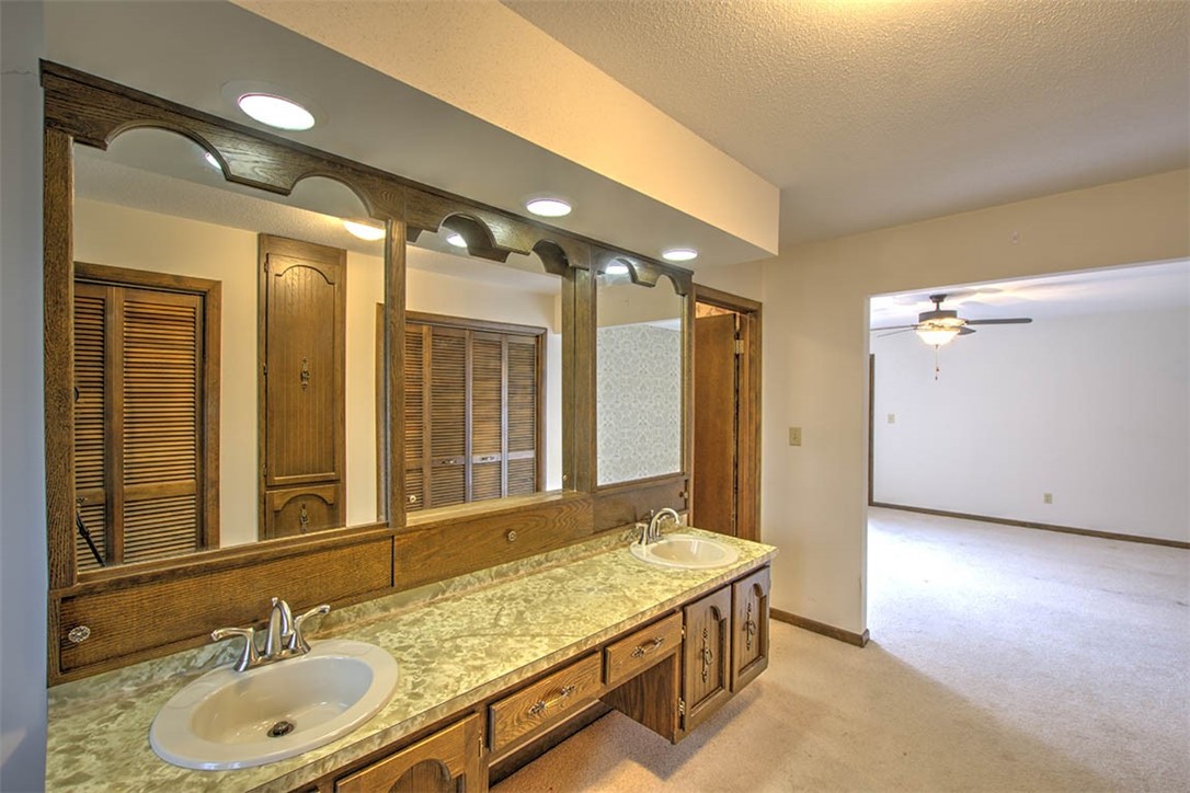 645 Crestline Drive Property Photo 18