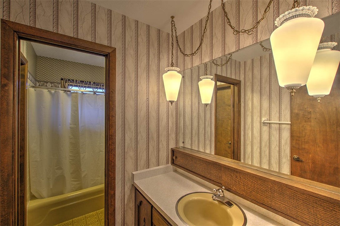 645 Crestline Drive Property Photo 20