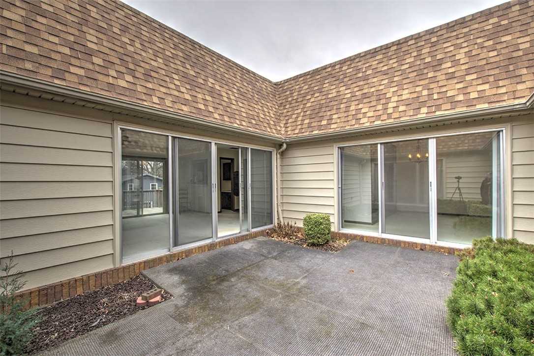645 Crestline Drive Property Photo 24