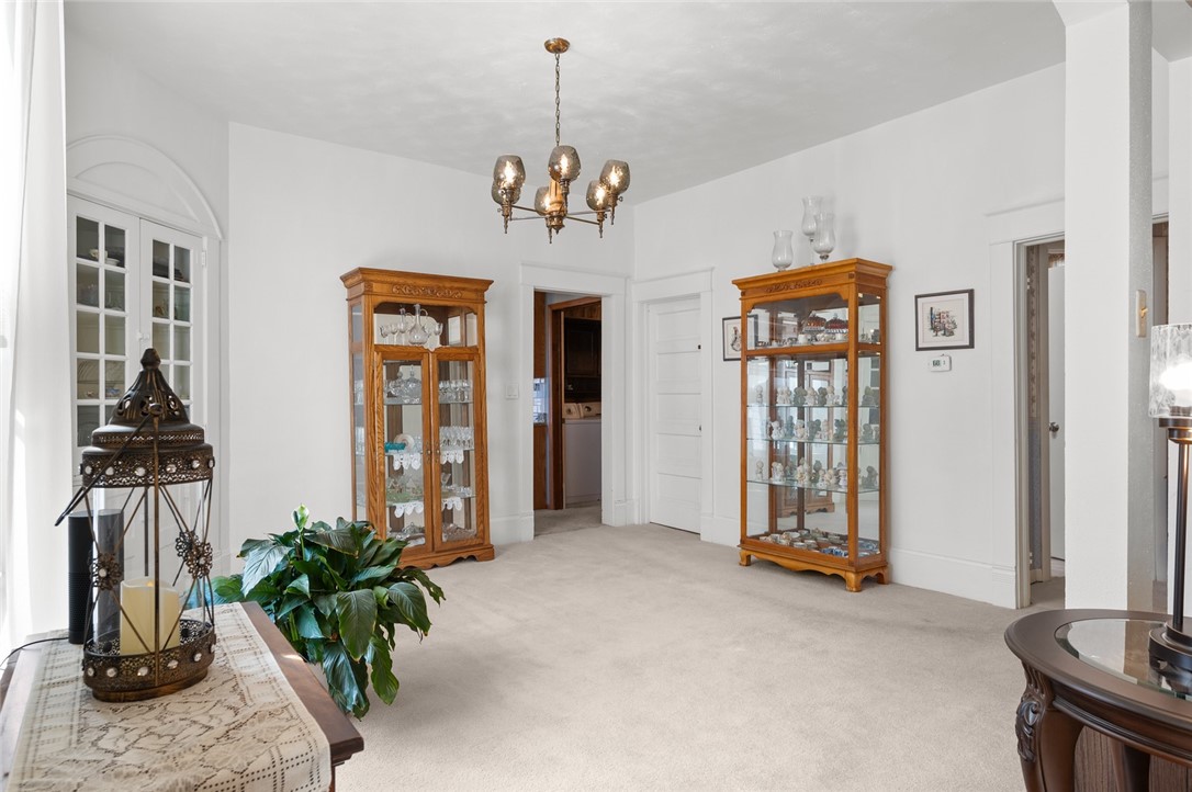 523 E Madison Avenue Property Photo 12