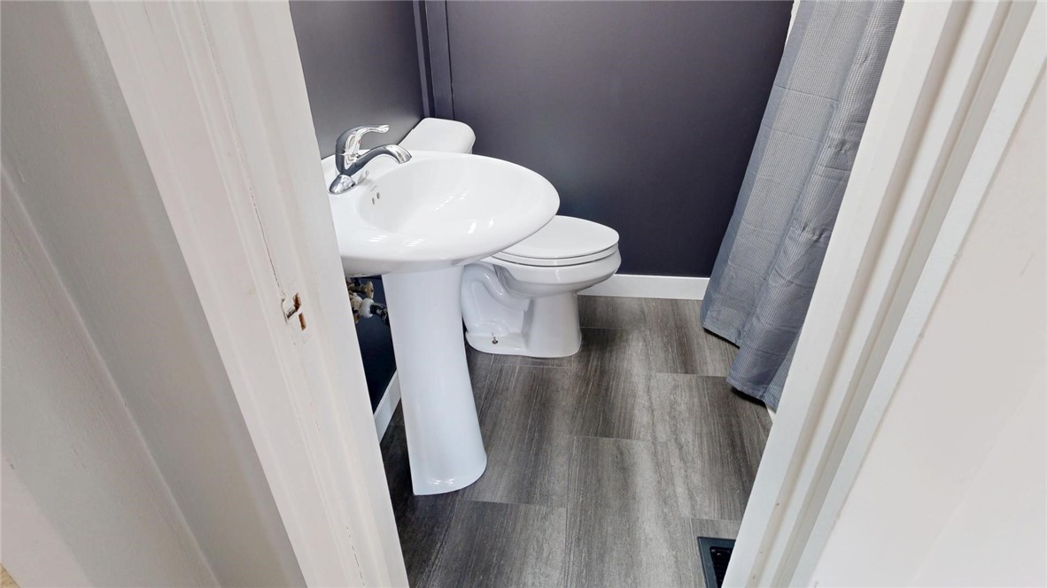 3324 E Fulton Avenue Property Photo 11