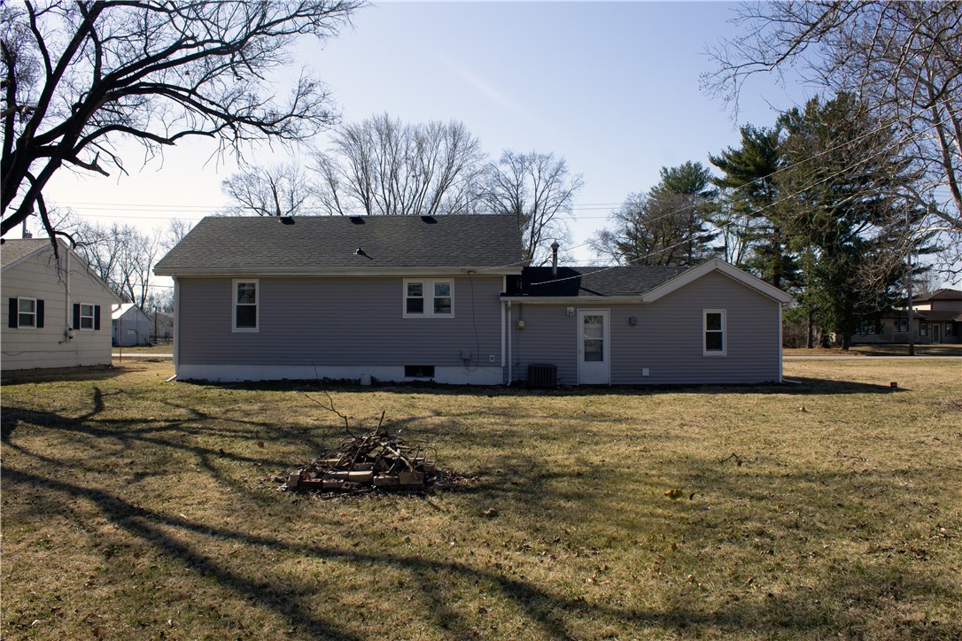 3324 E Fulton Avenue Property Photo 16
