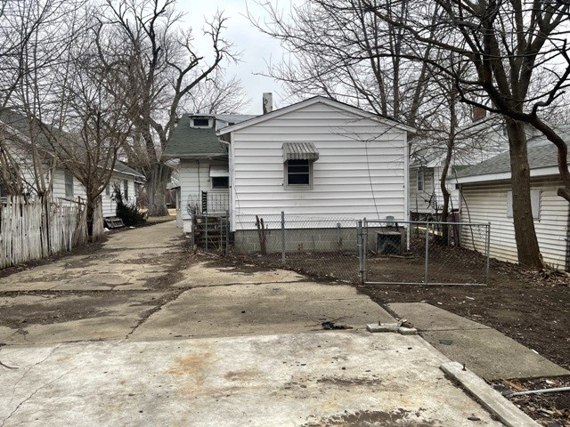 1746 N Graceland Avenue Property Photo 22