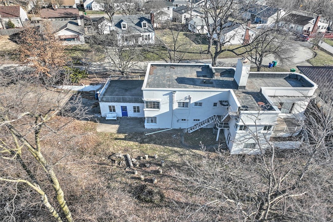 2141 E Dickinson Avenue Property Photo 6