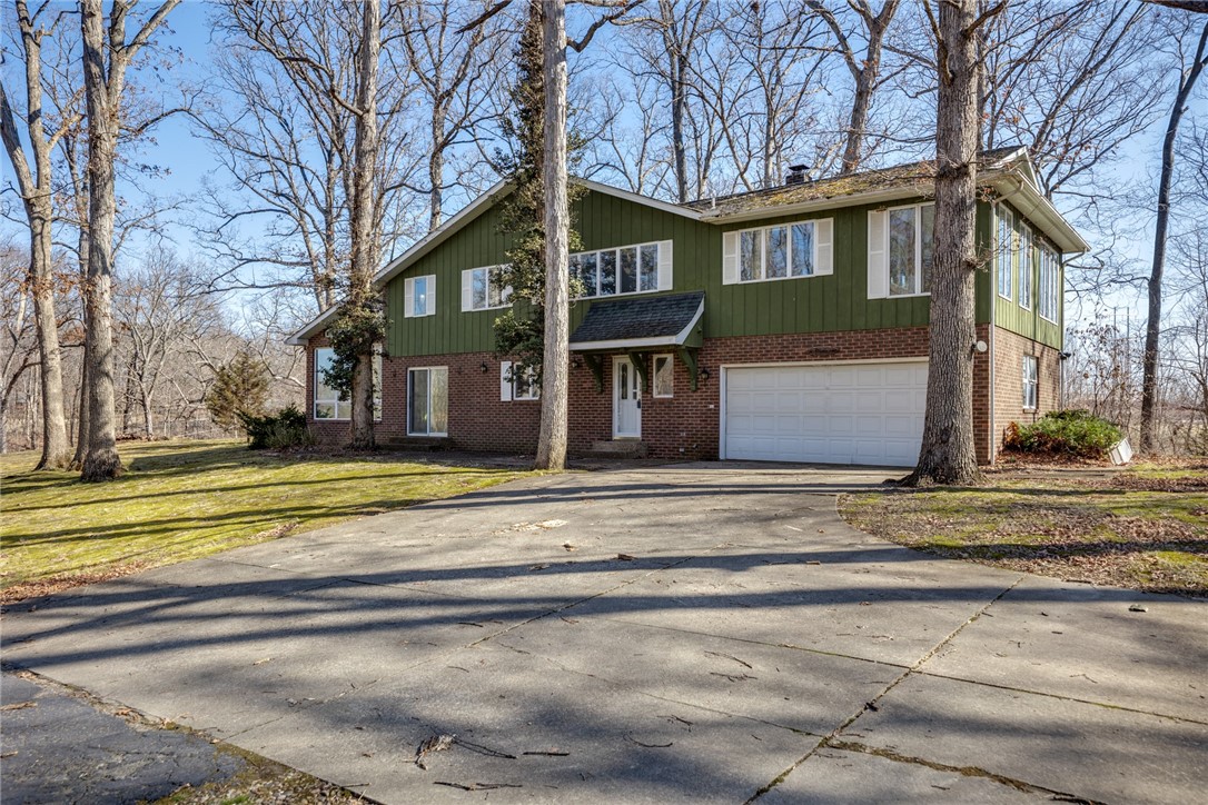 2 Woodbird Drive Property Photo 3