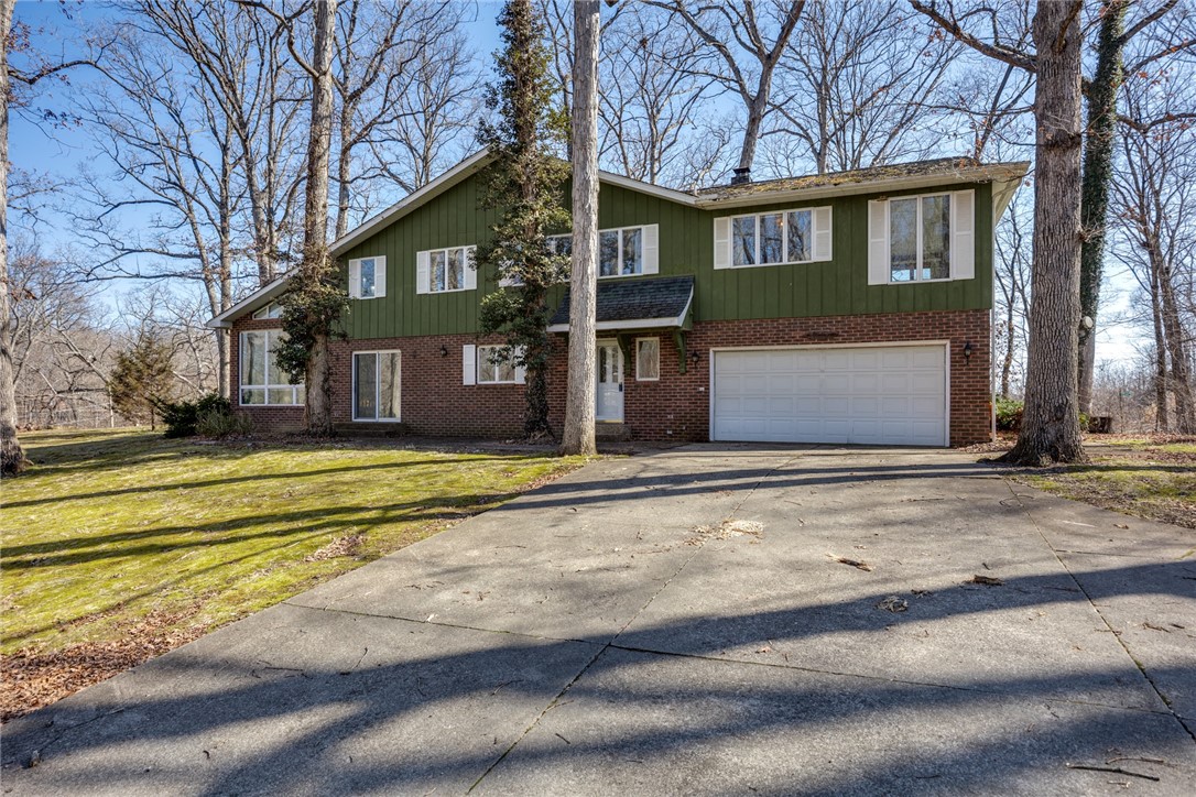 2 Woodbird Drive Property Photo 4