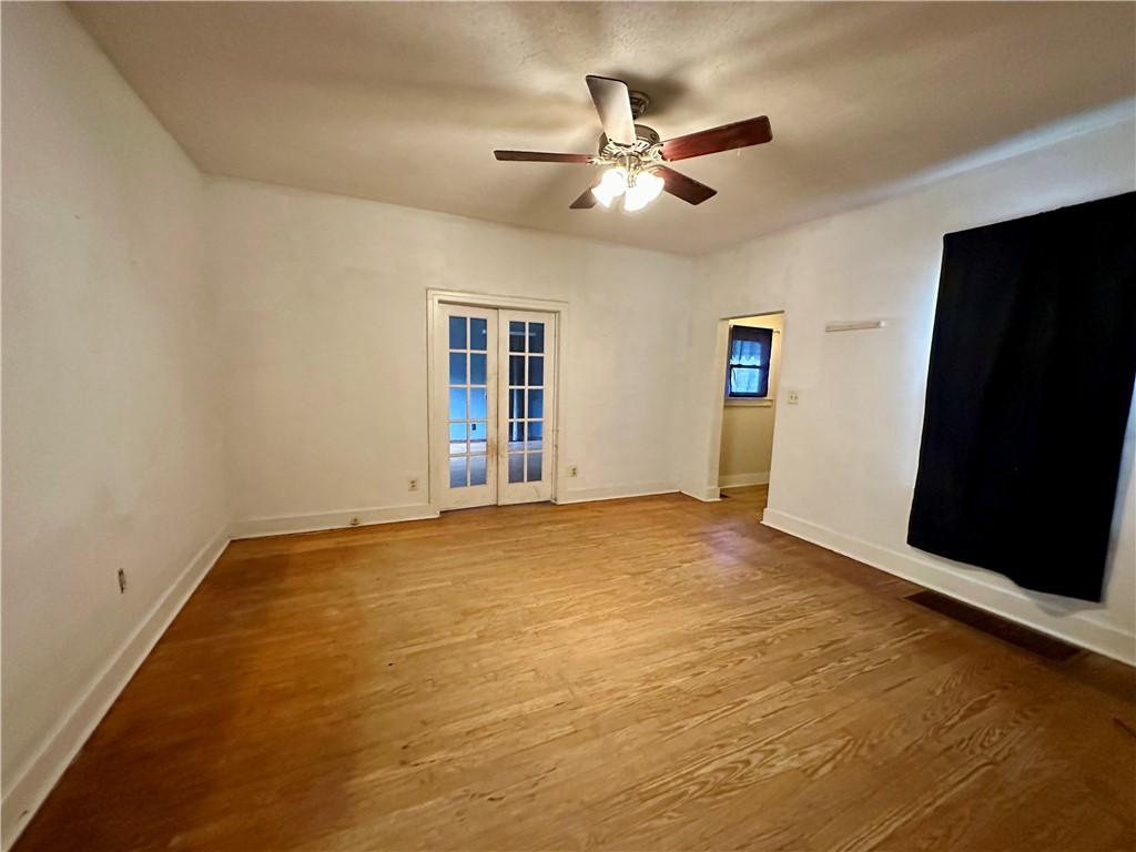 502 E Wood Street Property Photo 6