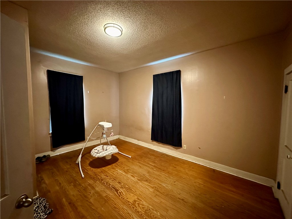 502 E Wood Street Property Photo 11