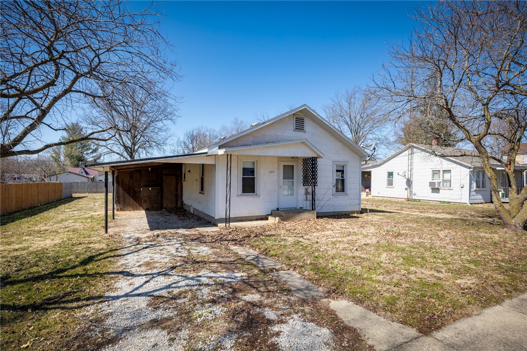 205 Charles Street Property Photo 3